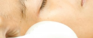 facial treatment with collagen serum